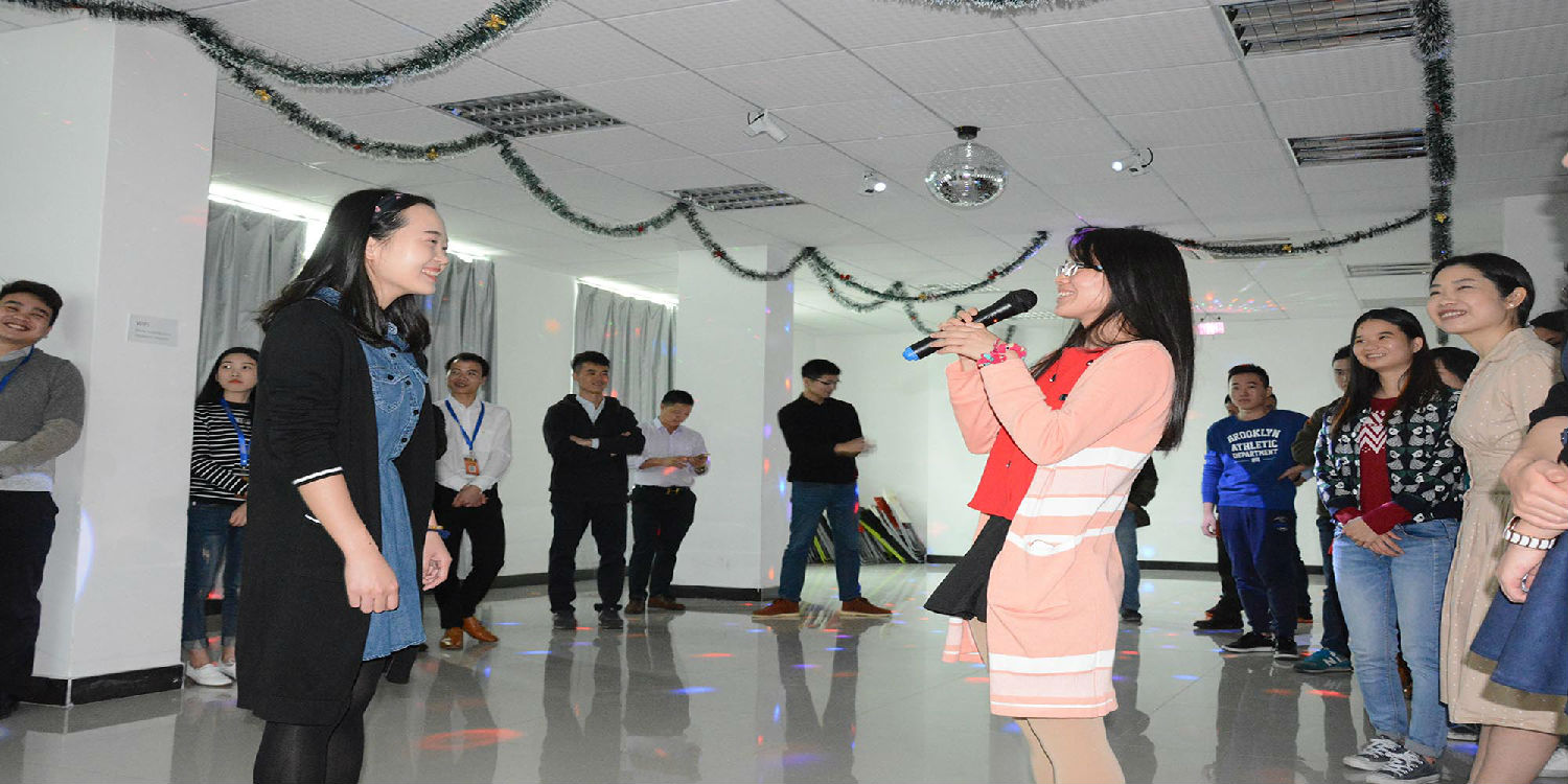 來(lái)自同事美好的祝福！