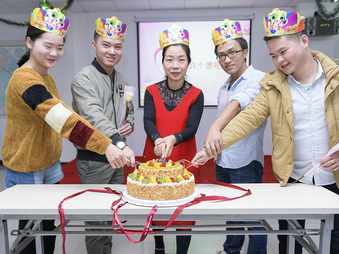 【感恩有您，一路同行】博新?tīng)I銷(xiāo)中心12月集體生日會(huì )
